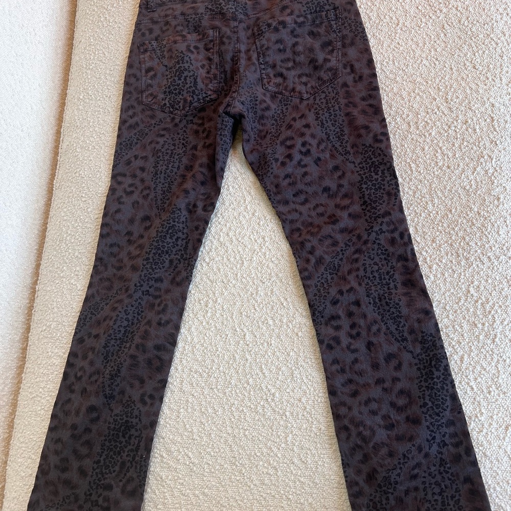 Liverpool Jeans Company size 2 purple velvet leopard print pants - Picture 2 of 6